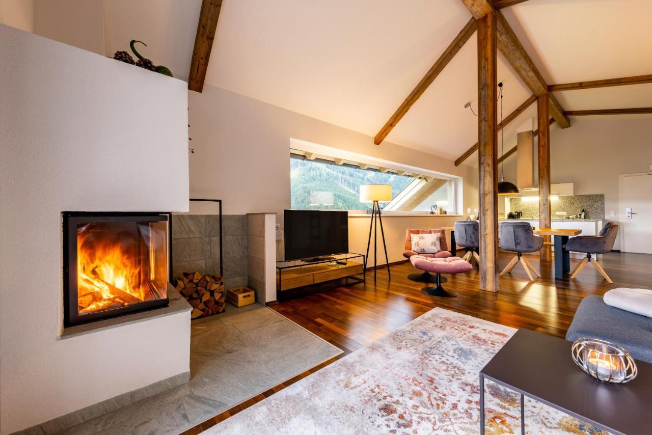 Der Sonnberg Alpinlodges - Apartments Mit Seeblick, Privater Sauna Und Self Check-In Zell am See Exterior foto